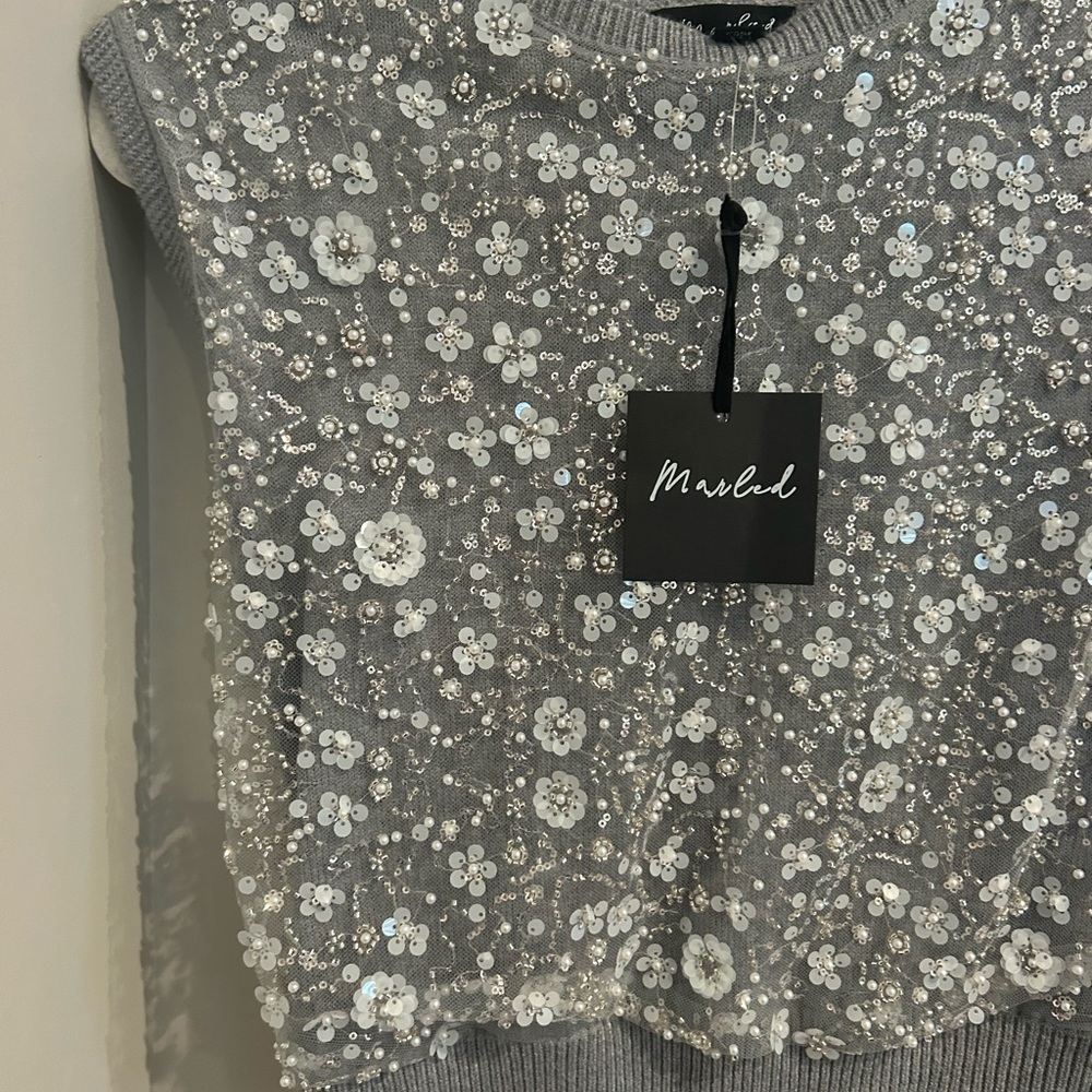 NWTS. Beaded Floral Sleeveless Knit Tank Top - Gray - Picture 6 of 8